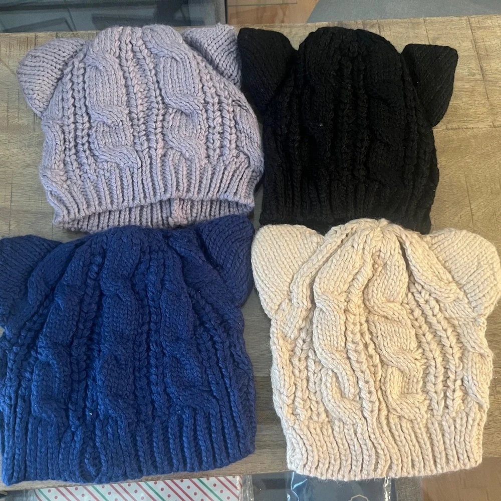 Set of 4 warm knit winter hats